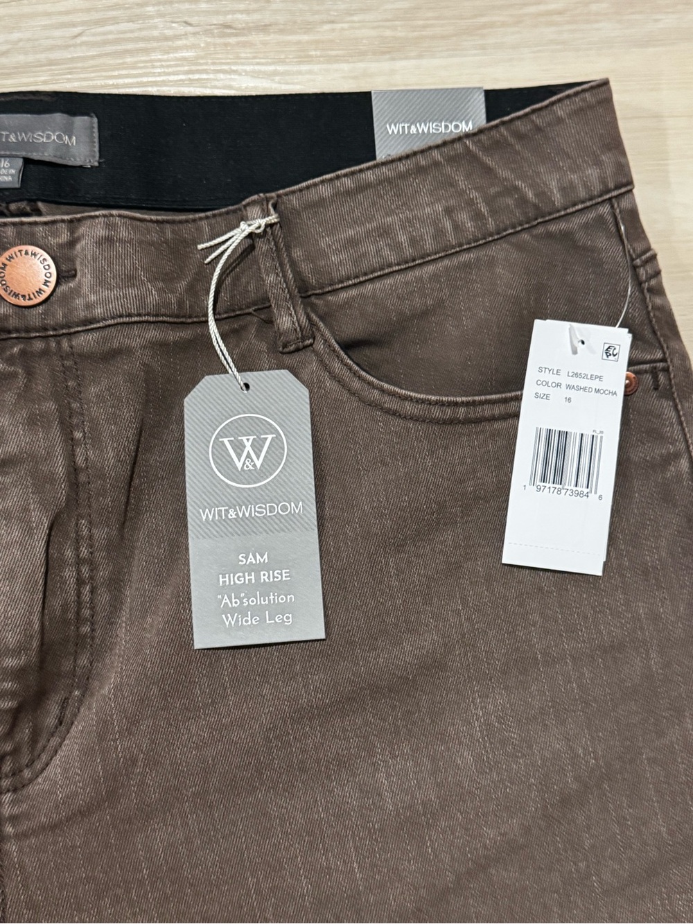 Wit & Wisdom Women's High-Rise Wide Leg Jeans - Brown - Picture 4 of 9